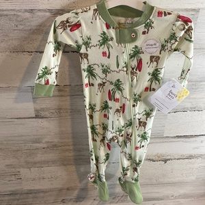 Burt’s Bees Christmas Baby Sleeper Size 3-6 Months NEW